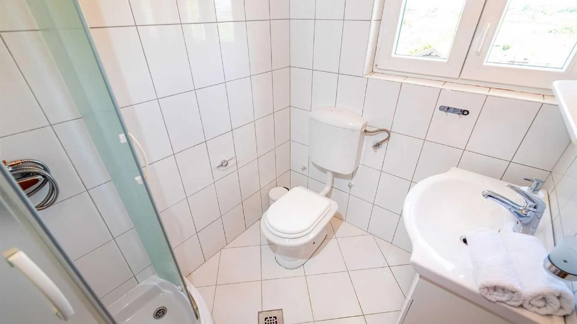 Apartment House Simoni With Pool, Zadar County Privlaka  0*, Privlaka (Zadar)