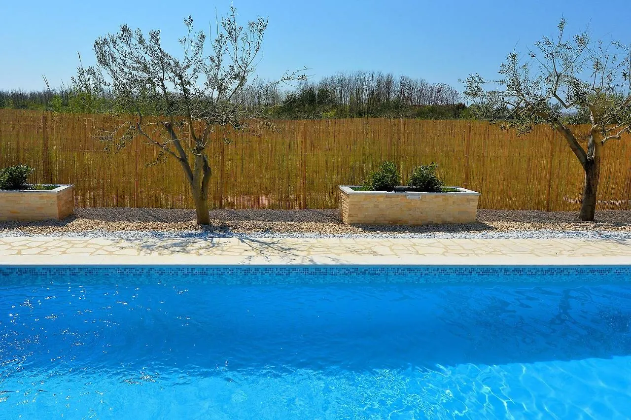 Apartment House Simoni With Pool, Zadar County Privlaka  Holiday home