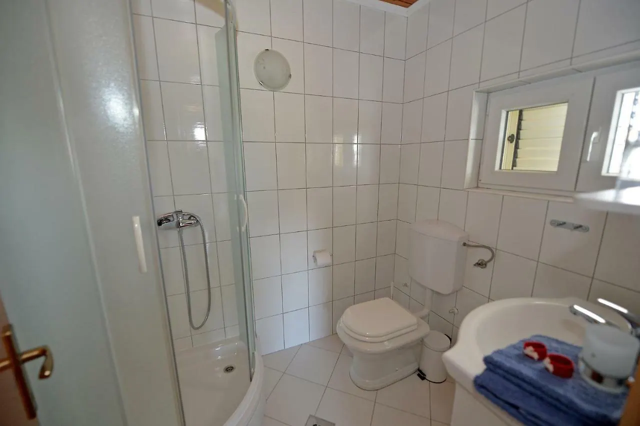Apartment House Simoni With Pool, Zadar County Privlaka  Holiday home